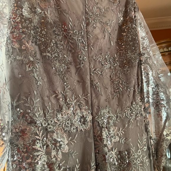 Size 12 - Picture 5 of 8